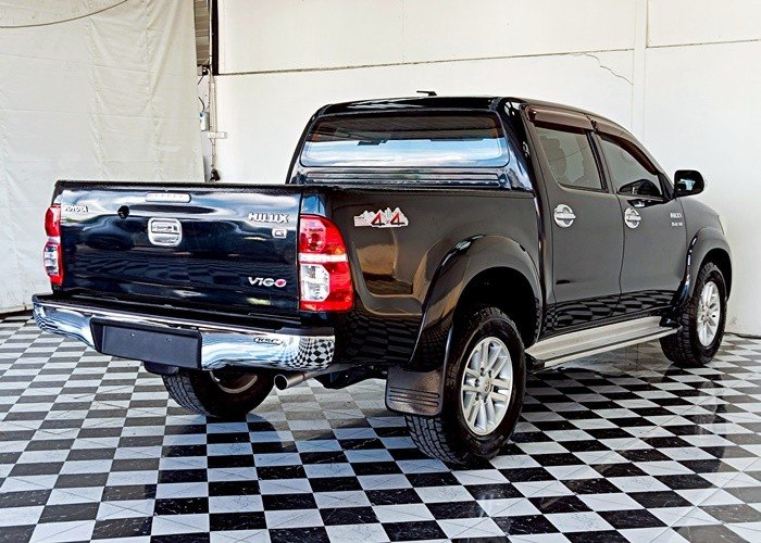 2012 TOYOTA HILUX DOUBLE CAB 4WD MT - Image 6