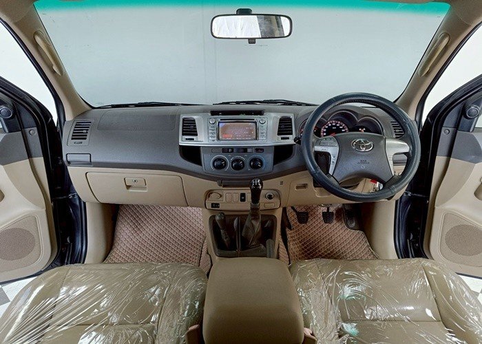 2012 TOYOTA HILUX DOUBLE CAB 4WD MT - Image 4
