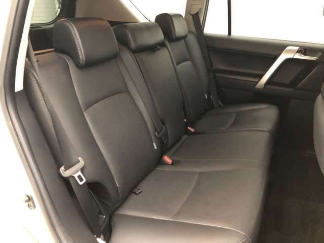 2018 TOYOTA LAND CRUISER PRADO TX LPKG 4WD - Image 4