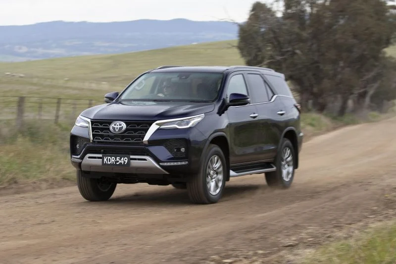 2022 Toyota Fortuner - Image 3