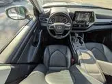 2022 Toyota Highlander XLE - Image 4