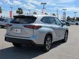 2024 Toyota Highlander XLE - Image 6