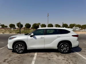2023 Toyota Highlander 2.5L Hybrid GLE
